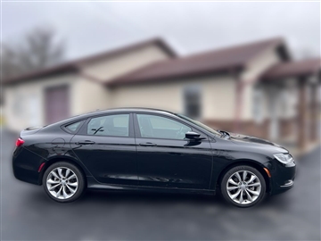 2015 Chrysler 200 4dr Sdn S FWD
