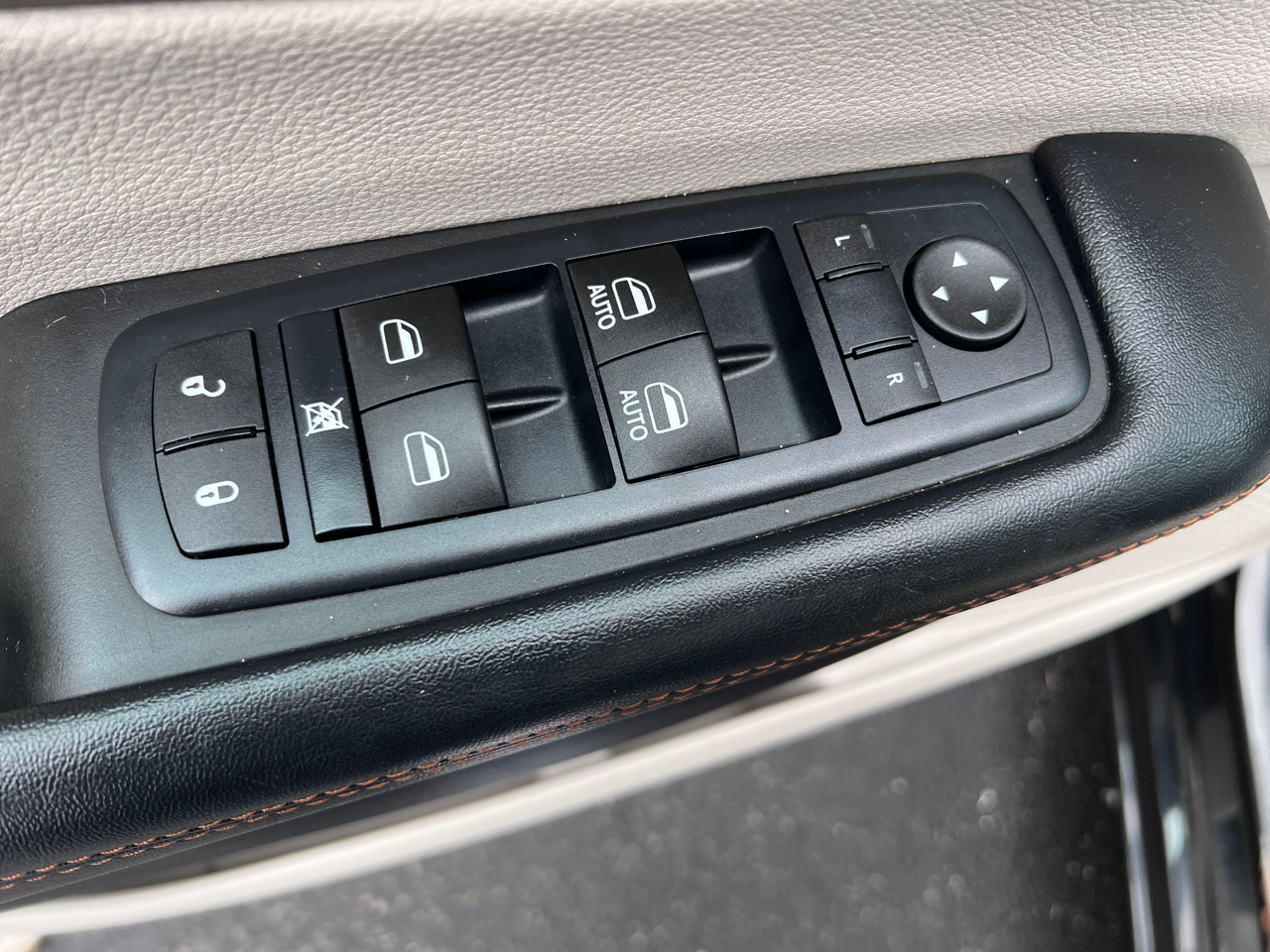 Chrysler Pacifica Touring FWD 2017