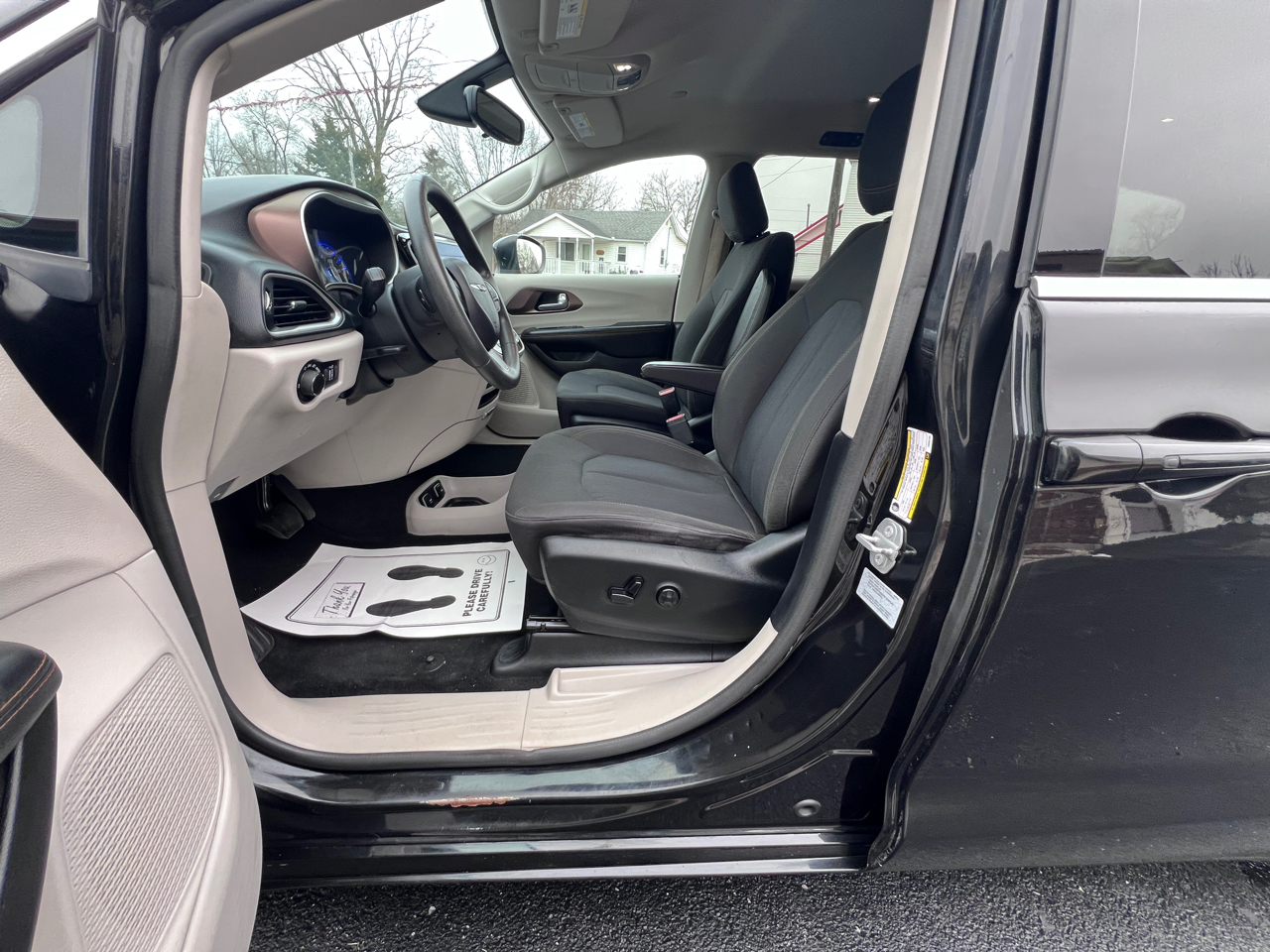 Chrysler Pacifica Touring FWD 2017