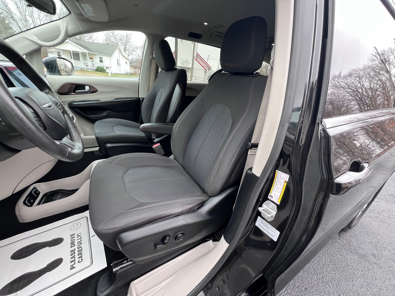 Chrysler Pacifica Touring FWD 2017