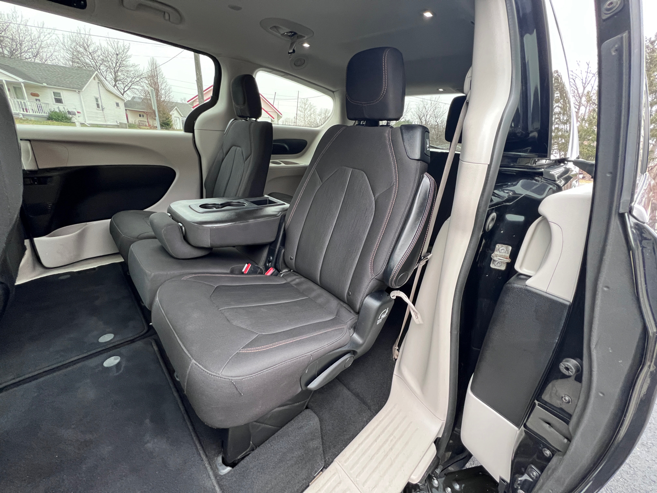 Chrysler Pacifica Touring FWD 2017