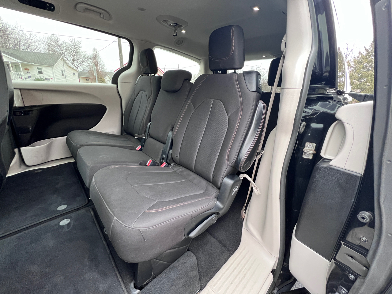 Chrysler Pacifica Touring FWD 2017