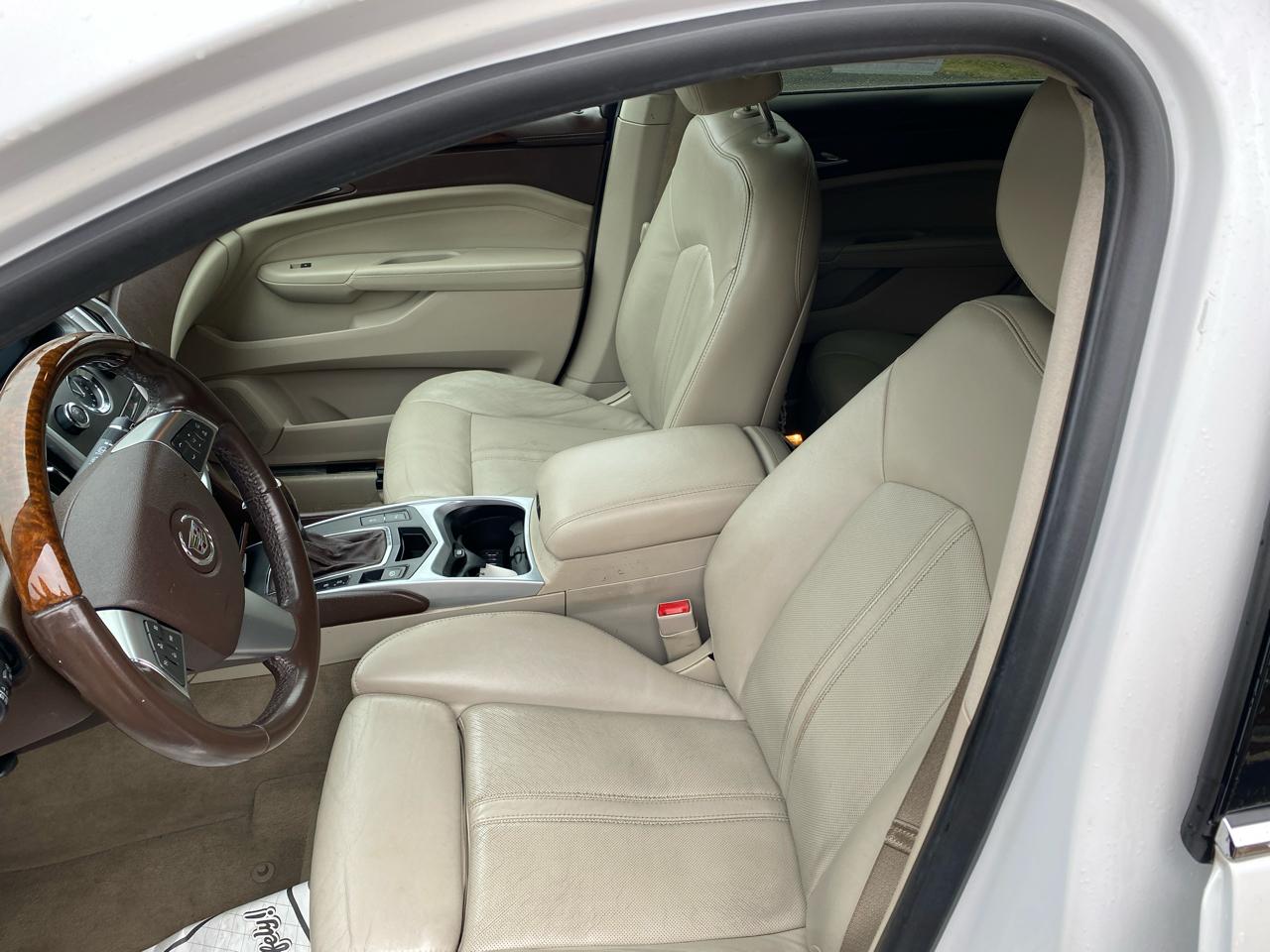 Cadillac SRX FWD 4dr Performance Collection 2011