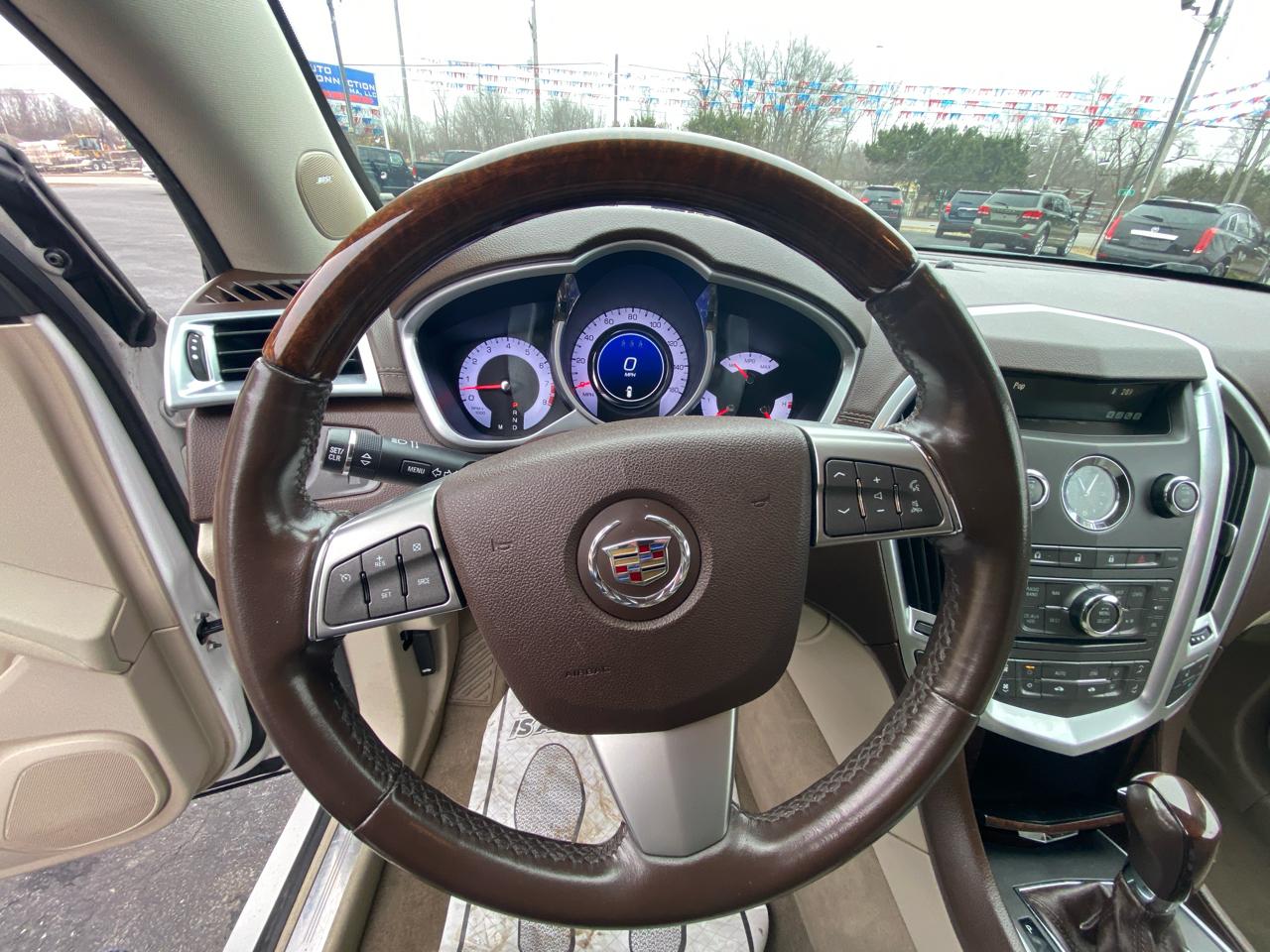 Cadillac SRX FWD 4dr Performance Collection 2011