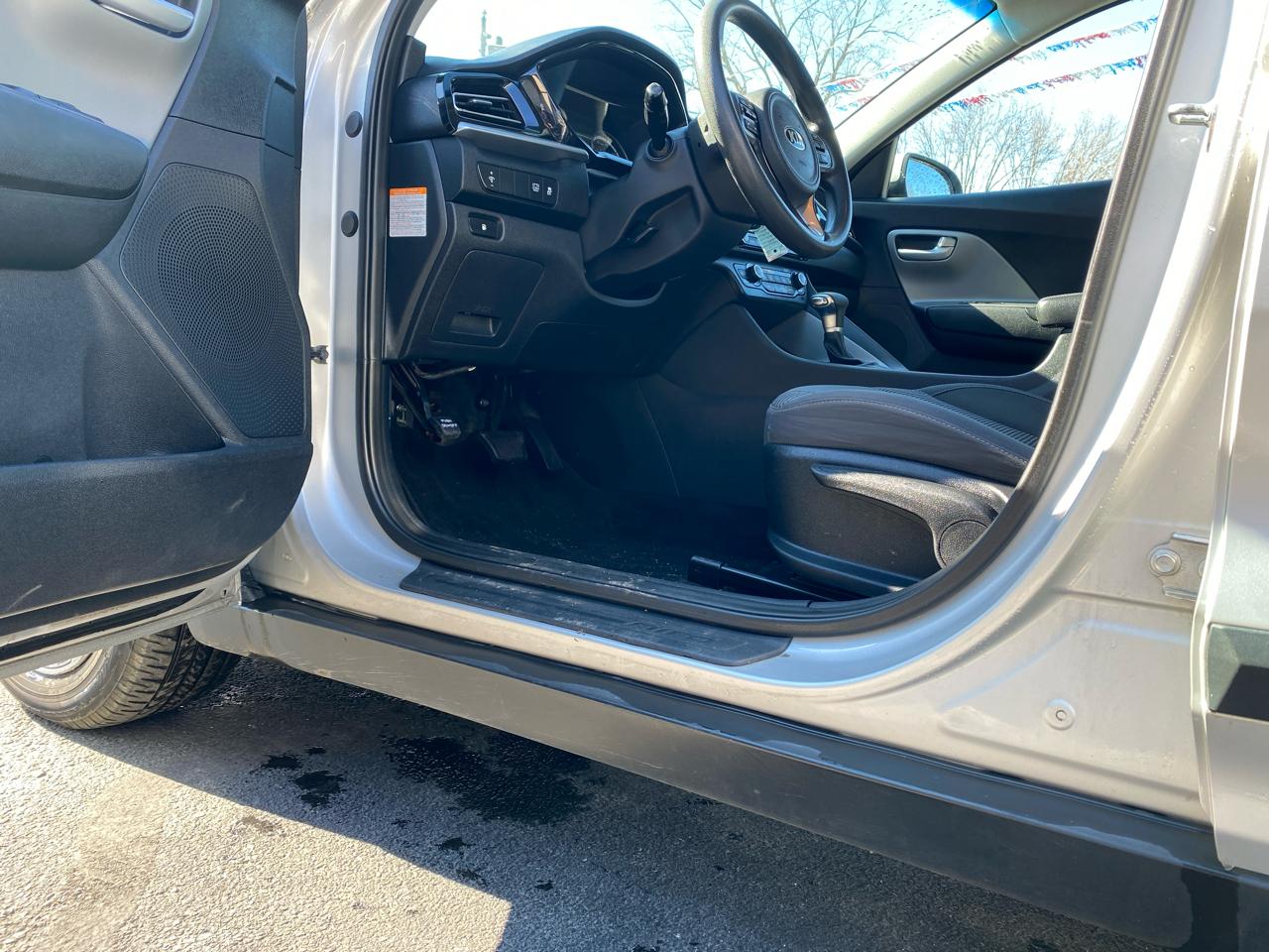 Kia Niro LX FWD 2020