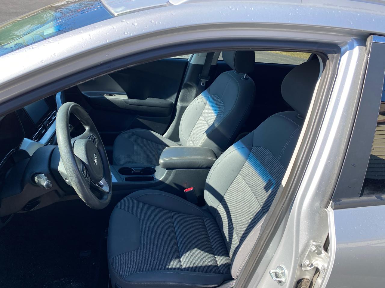 Kia Niro LX FWD 2020