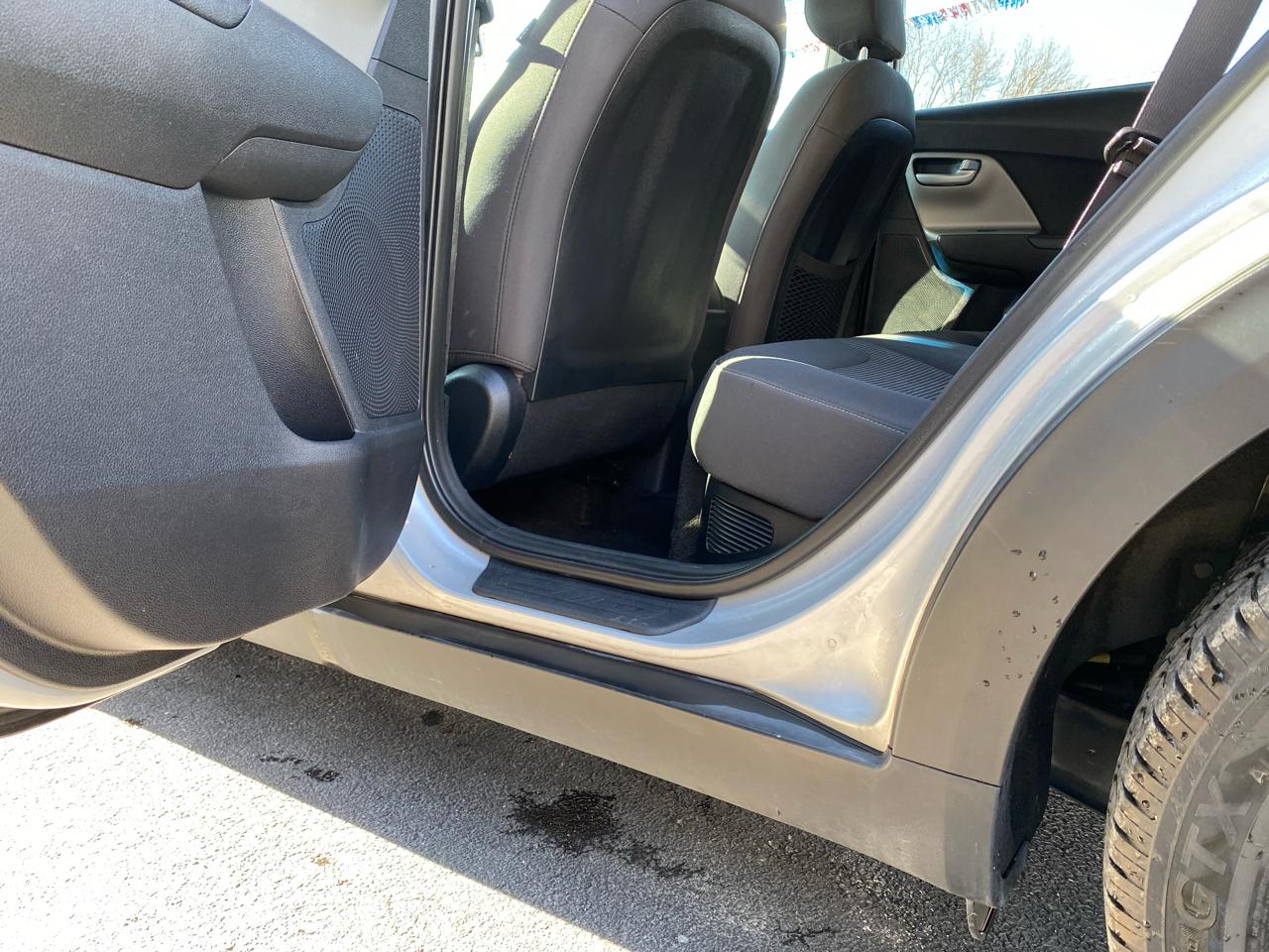 Kia Niro LX FWD 2020