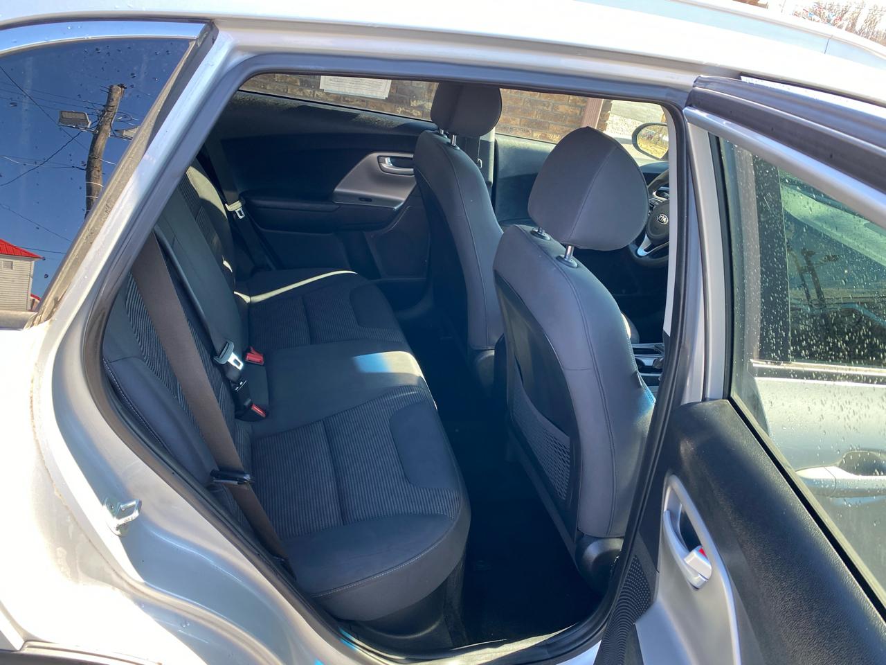 Kia Niro LX FWD 2020