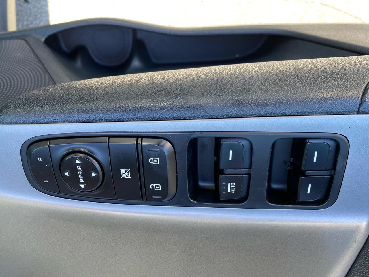 Kia Niro LX FWD 2020