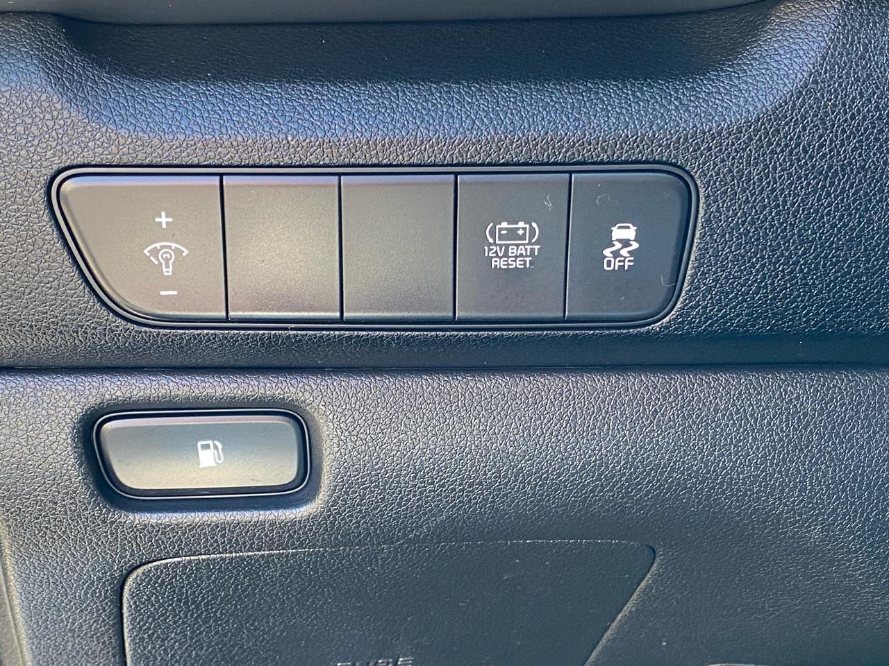 Kia Niro LX FWD 2020