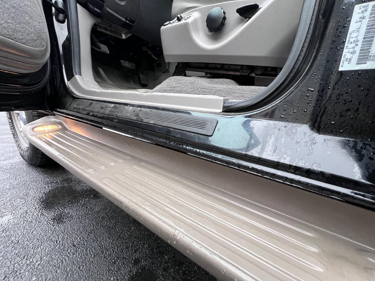 Ford Expedition 119" WB Eddie Bauer 4WD 2001