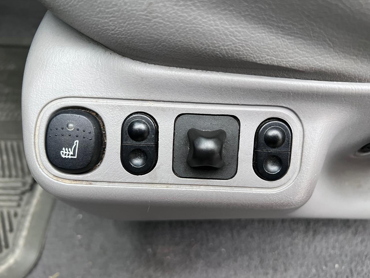 Ford Expedition 119" WB Eddie Bauer 4WD 2001