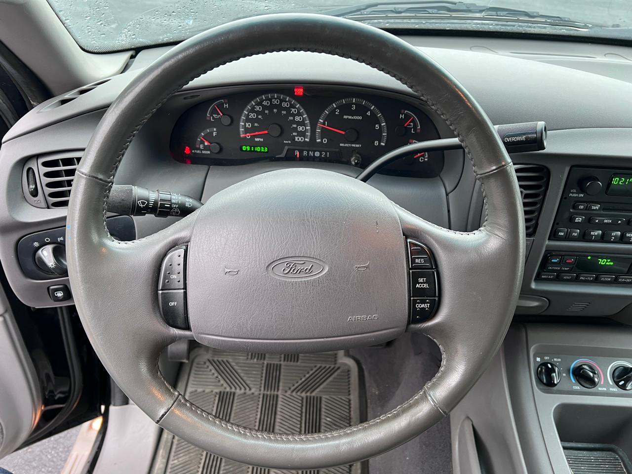 Ford Expedition 119" WB Eddie Bauer 4WD 2001