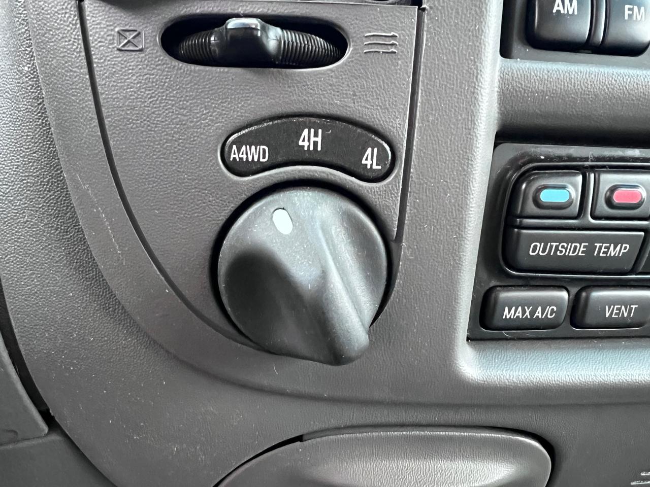 Ford Expedition 119" WB Eddie Bauer 4WD 2001