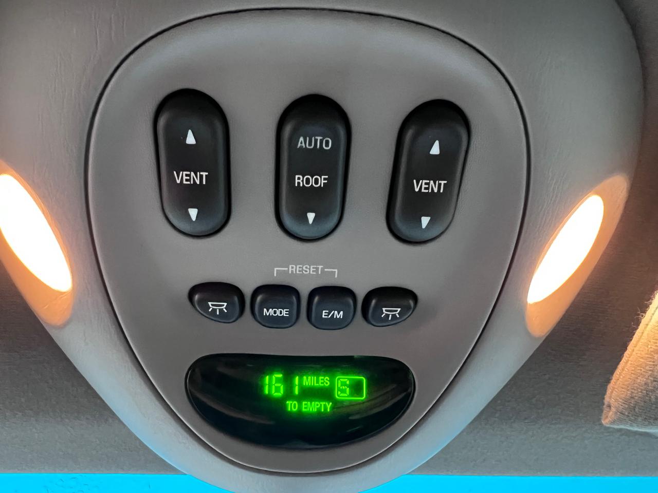 Ford Expedition 119" WB Eddie Bauer 4WD 2001