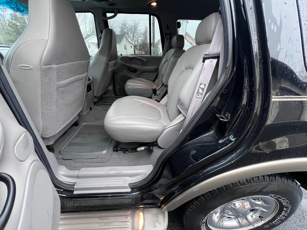 Ford Expedition 119" WB Eddie Bauer 4WD 2001