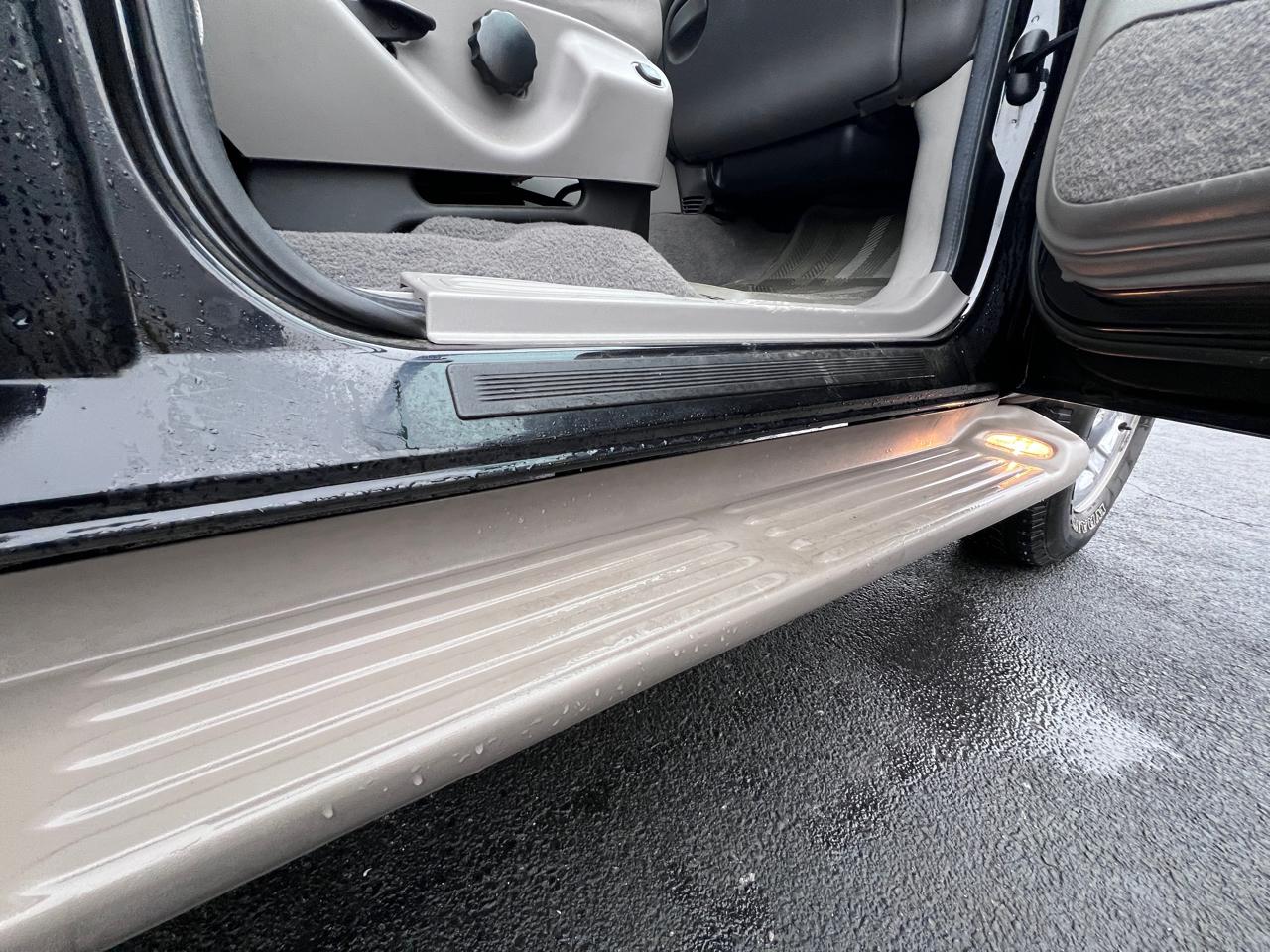 Ford Expedition 119" WB Eddie Bauer 4WD 2001