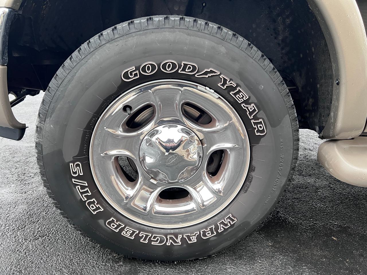 Ford Expedition 119" WB Eddie Bauer 4WD 2001