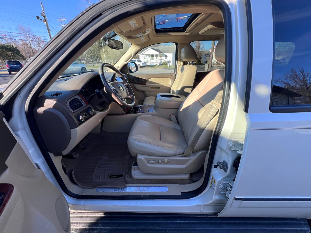 Chevrolet Tahoe 4WD 4dr 1500 LTZ 2012