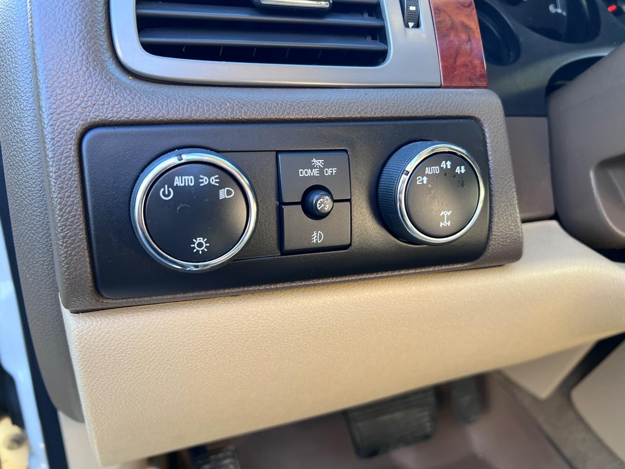 Chevrolet Tahoe 4WD 4dr 1500 LTZ 2012