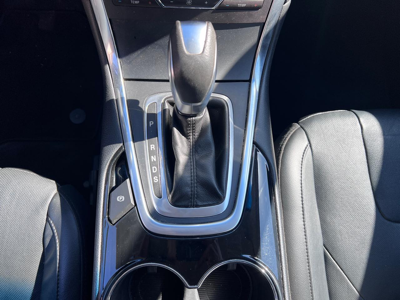 Ford Edge 4dr Titanium AWD 2015