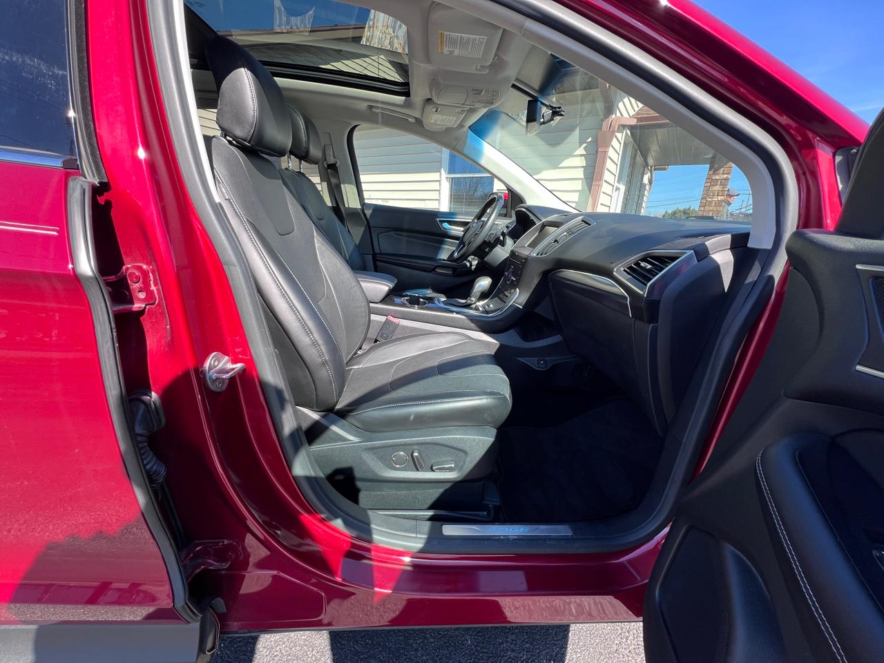 Ford Edge 4dr Titanium AWD 2015