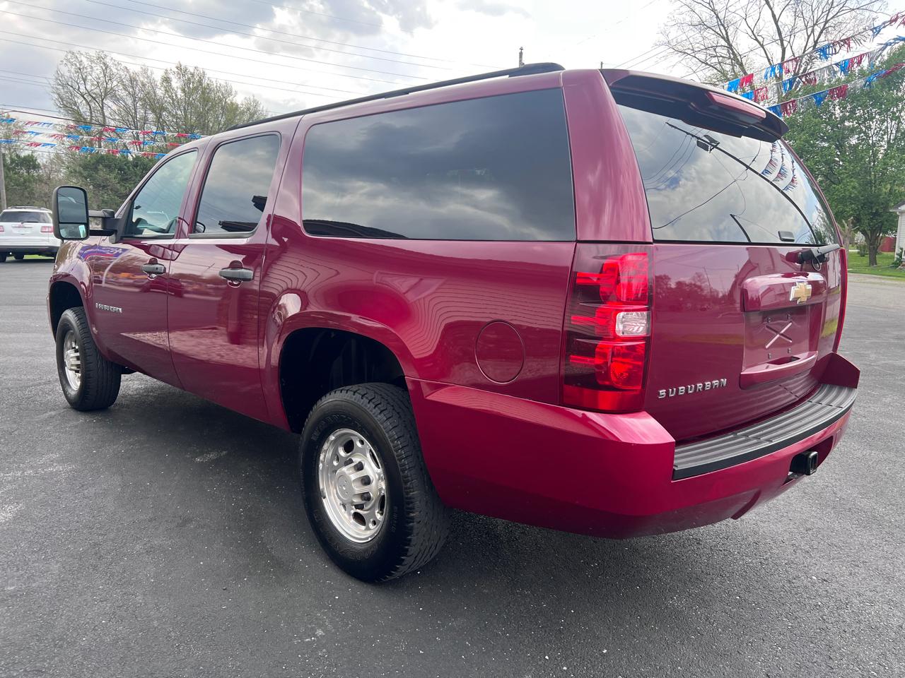 Chevrolet Suburban 4WD 4dr 2500 LS 2007