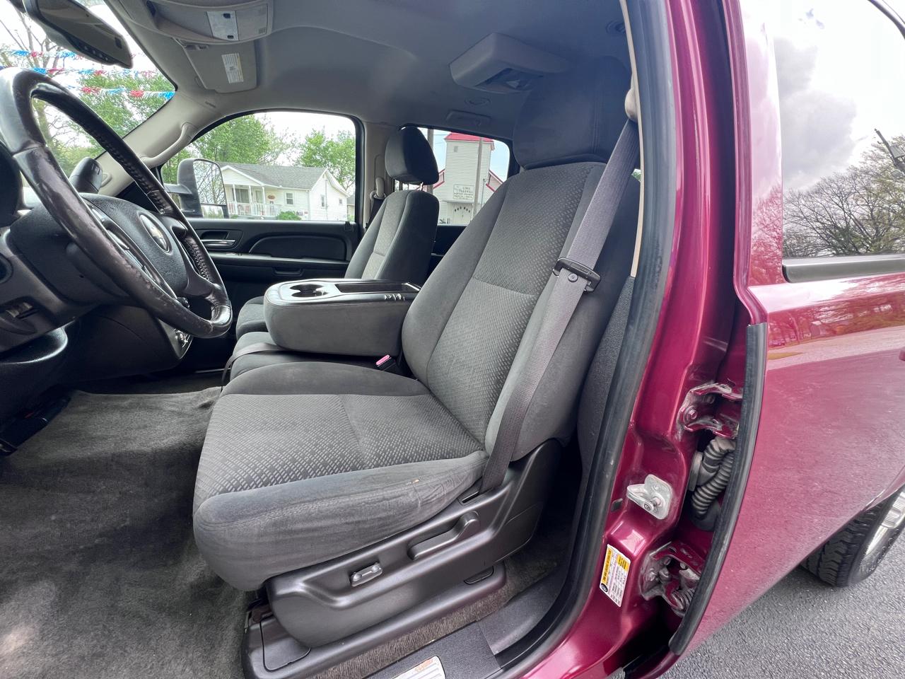 Chevrolet Suburban 4WD 4dr 2500 LS 2007