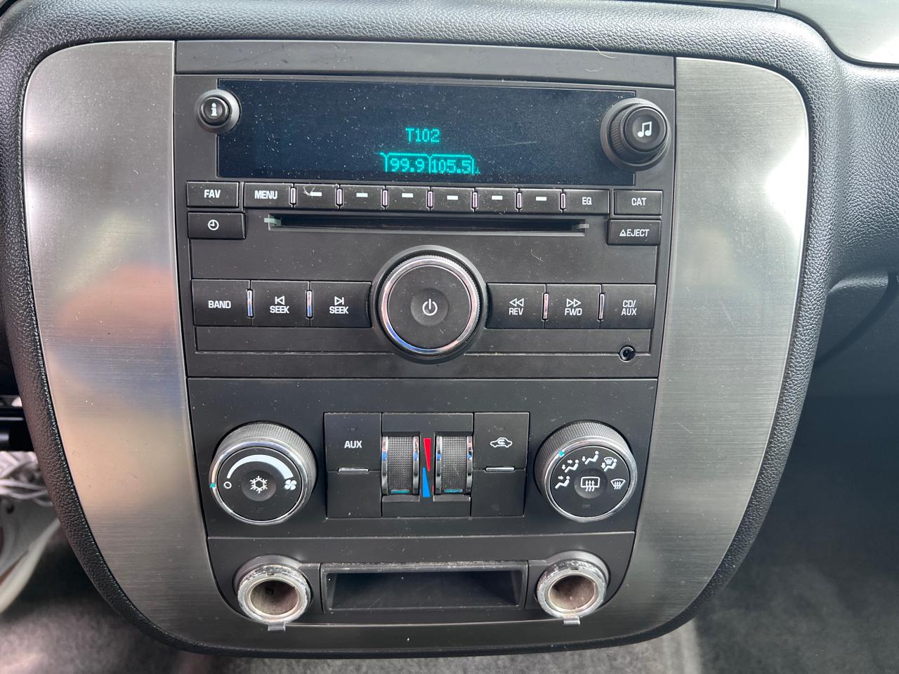 Chevrolet Suburban 4WD 4dr 2500 LS 2007