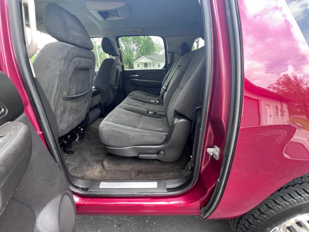 Chevrolet Suburban 4WD 4dr 2500 LS 2007