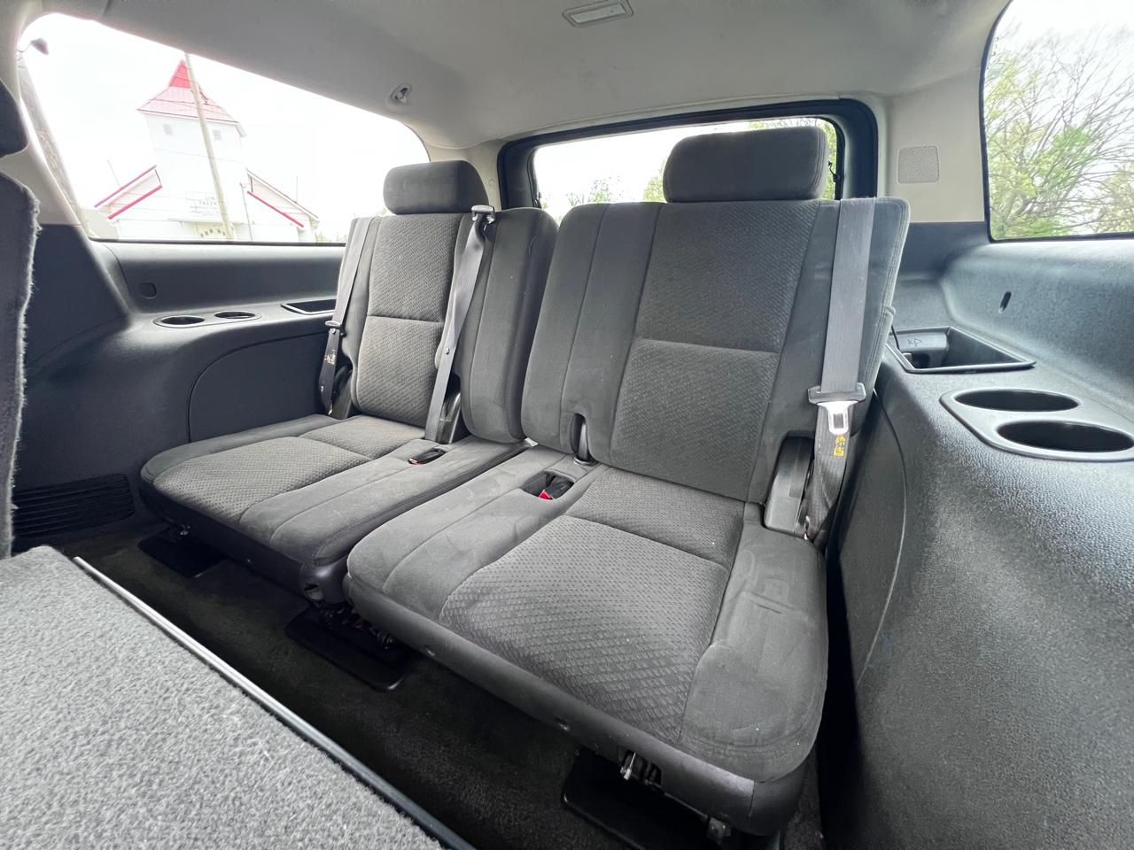 Chevrolet Suburban 4WD 4dr 2500 LS 2007