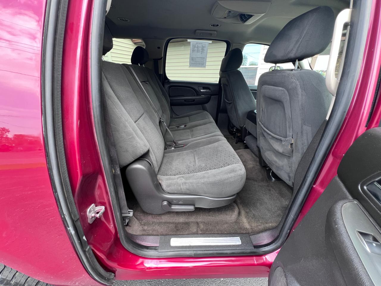 Chevrolet Suburban 4WD 4dr 2500 LS 2007