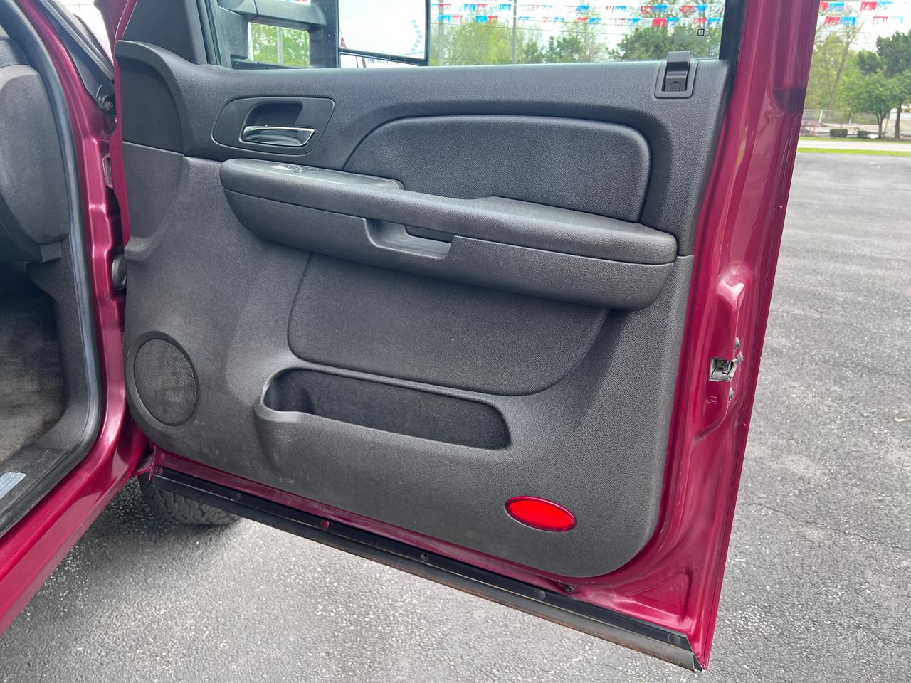 Chevrolet Suburban 4WD 4dr 2500 LS 2007