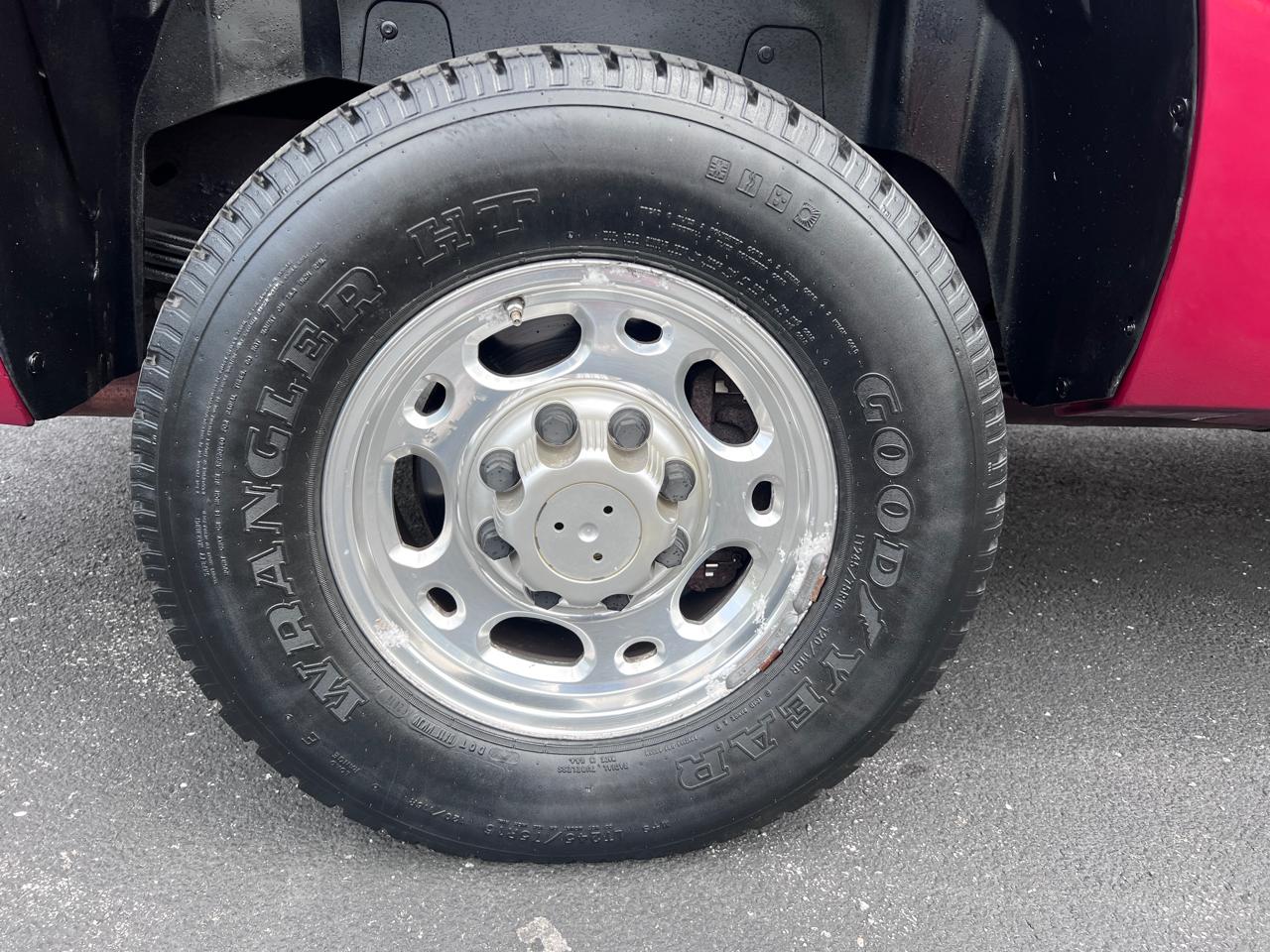 Chevrolet Suburban 4WD 4dr 2500 LS 2007