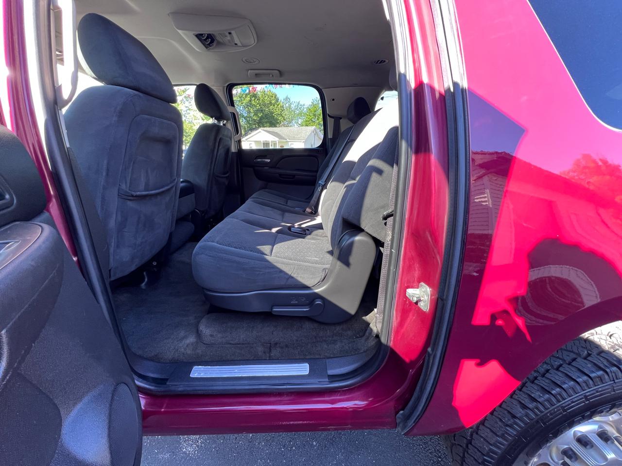 Chevrolet Suburban 4WD 4dr 2500 LS 2007