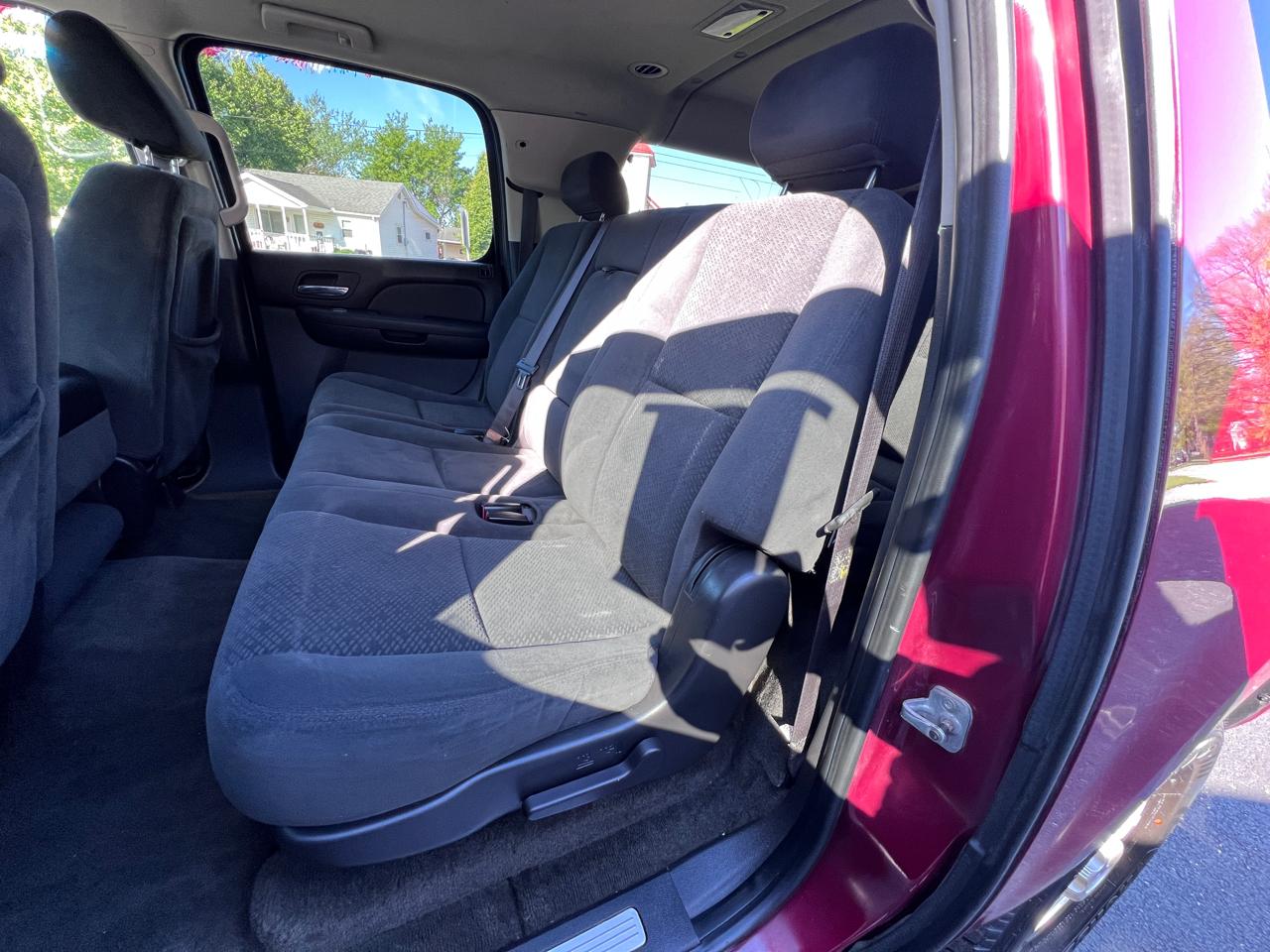Chevrolet Suburban 4WD 4dr 2500 LS 2007
