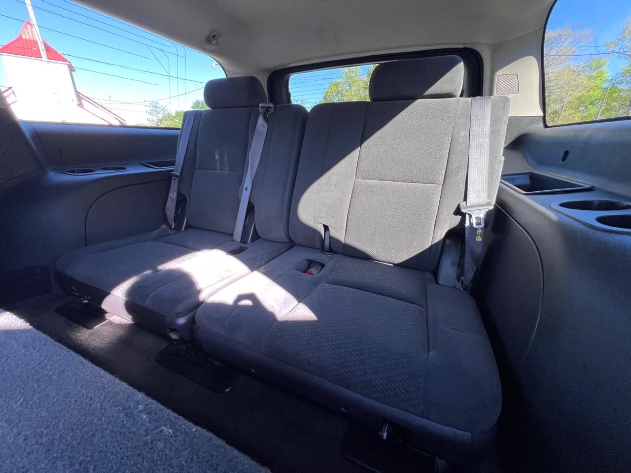 Chevrolet Suburban 4WD 4dr 2500 LS 2007