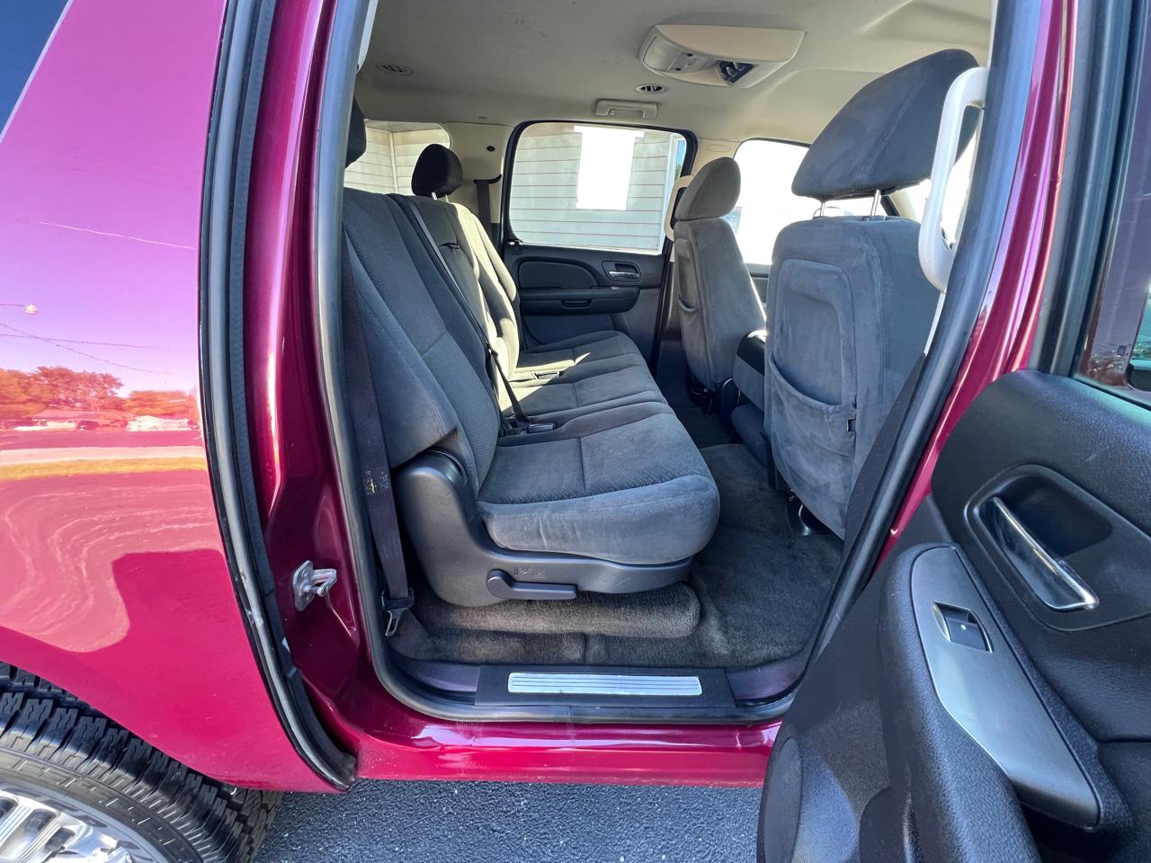 Chevrolet Suburban 4WD 4dr 2500 LS 2007