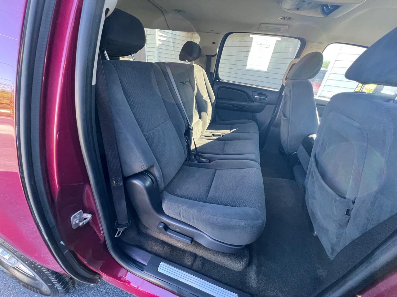 Chevrolet Suburban 4WD 4dr 2500 LS 2007
