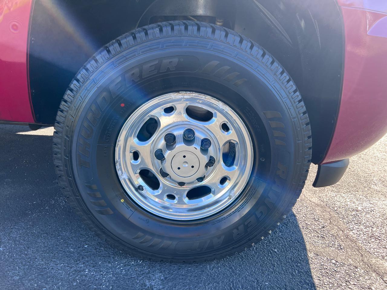 Chevrolet Suburban 4WD 4dr 2500 LS 2007