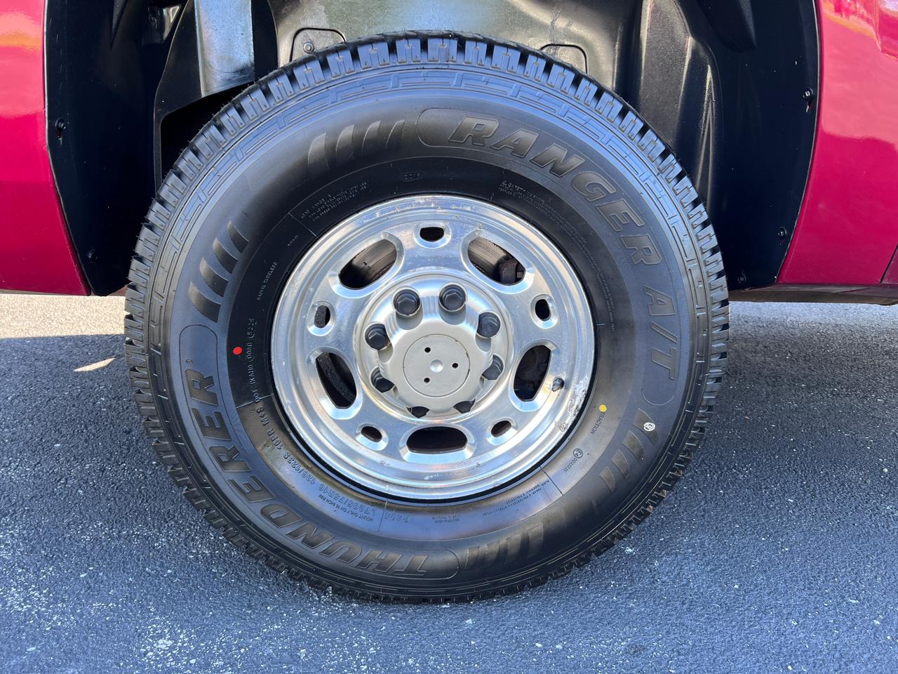 Chevrolet Suburban 4WD 4dr 2500 LS 2007