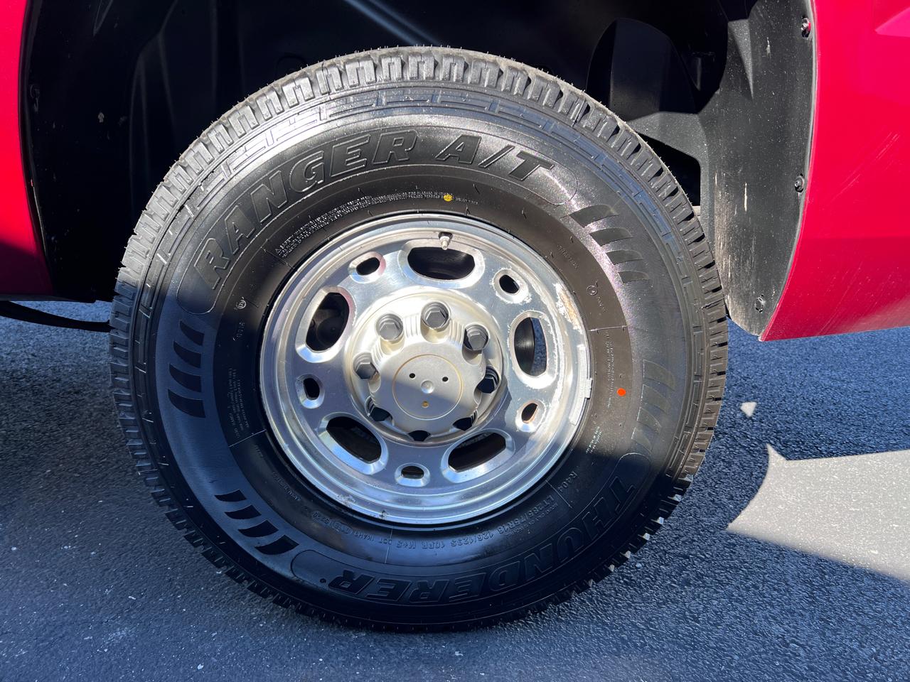 Chevrolet Suburban 4WD 4dr 2500 LS 2007