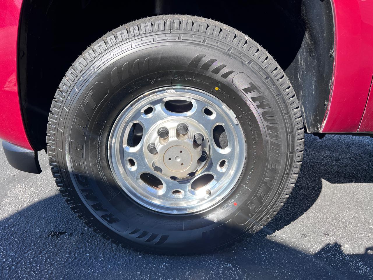 Chevrolet Suburban 4WD 4dr 2500 LS 2007