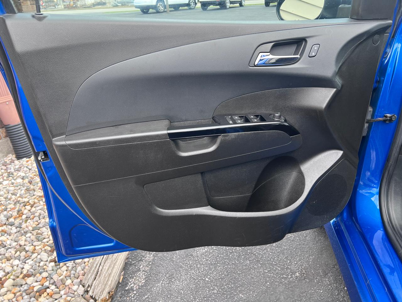 Chevrolet Sonic 5dr HB Auto LT w/1SD 2017