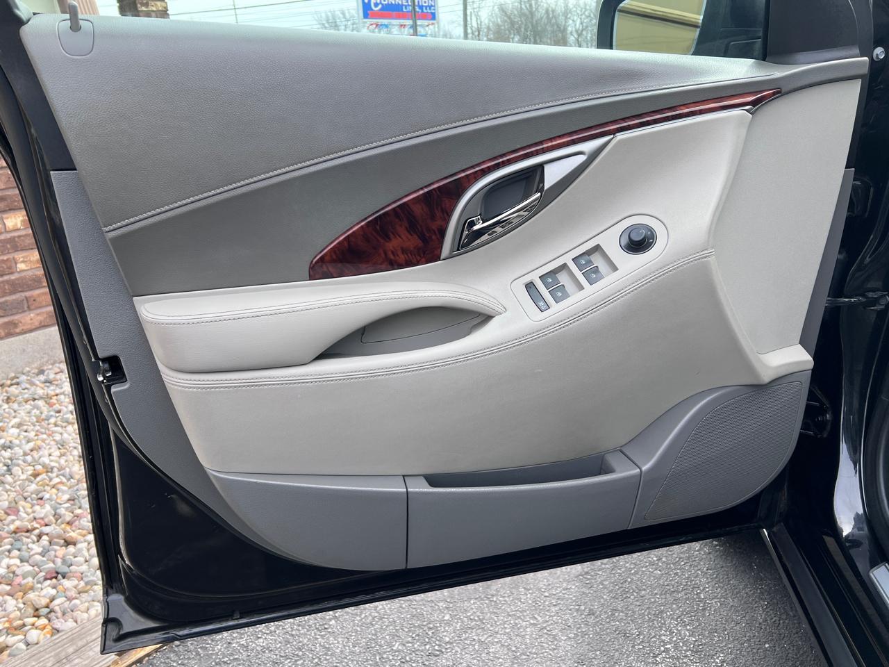 Buick LaCrosse 4dr Sdn Premium 1 FWD 2012