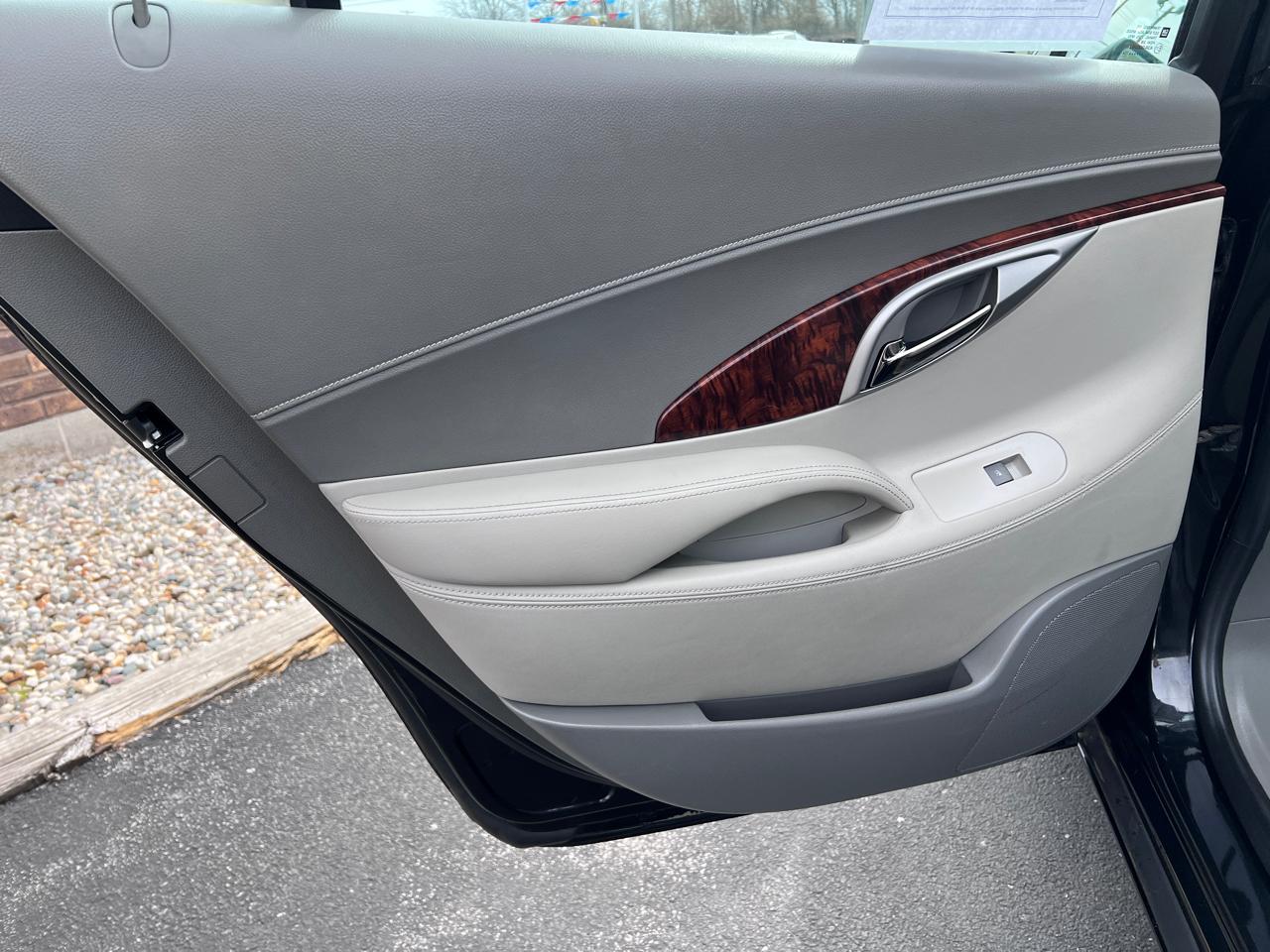 Buick LaCrosse 4dr Sdn Premium 1 FWD 2012