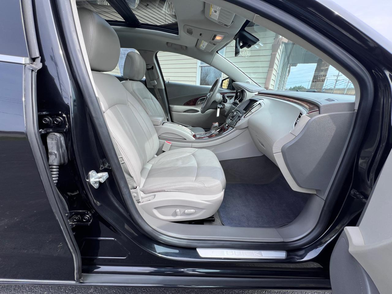 Buick LaCrosse 4dr Sdn Premium 1 FWD 2012