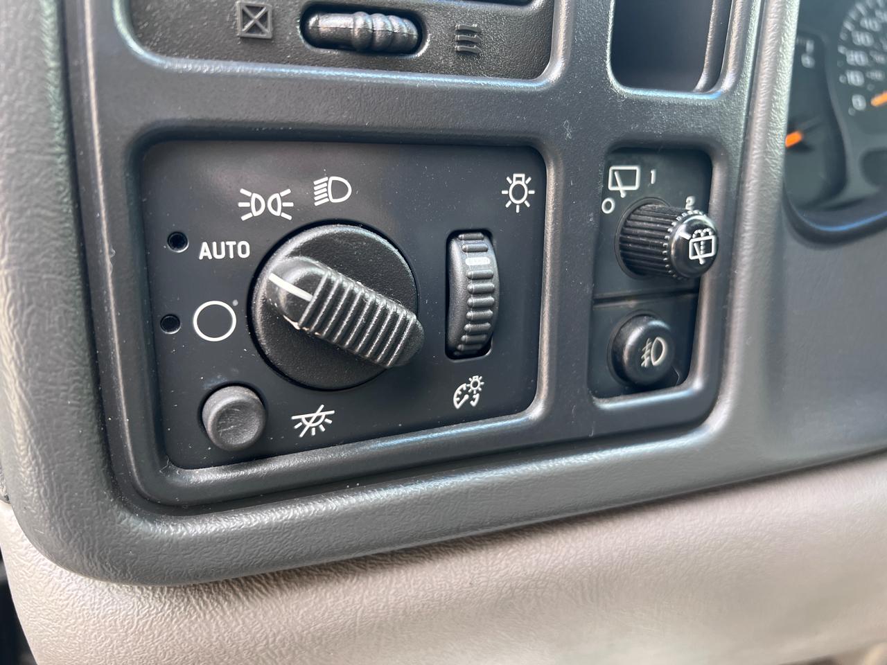 GMC Yukon XL 4dr 1500 SLT 2003