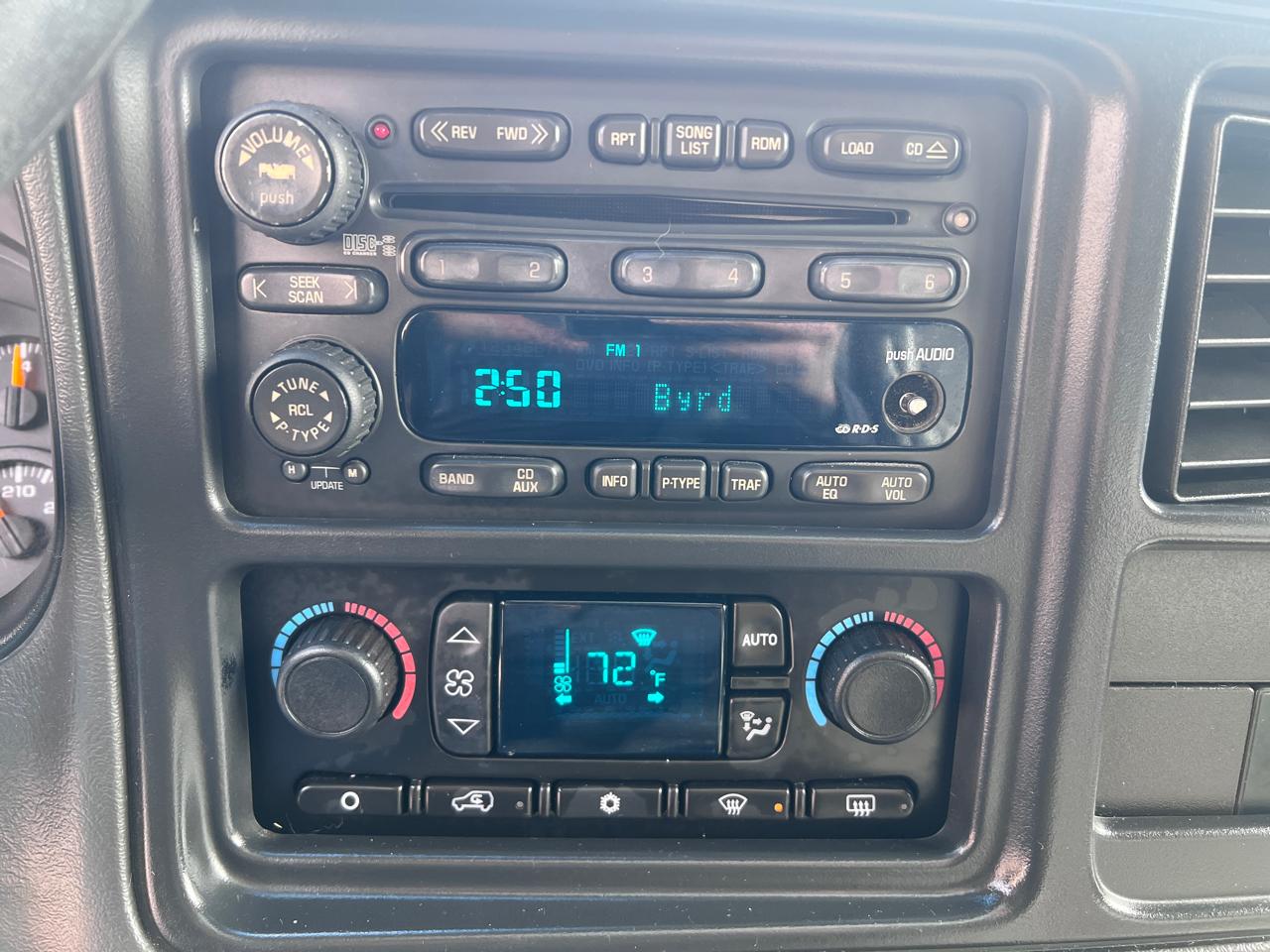 GMC Yukon XL 4dr 1500 SLT 2003