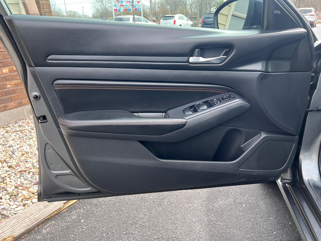 Nissan Altima 2.5 SR Sedan 2019